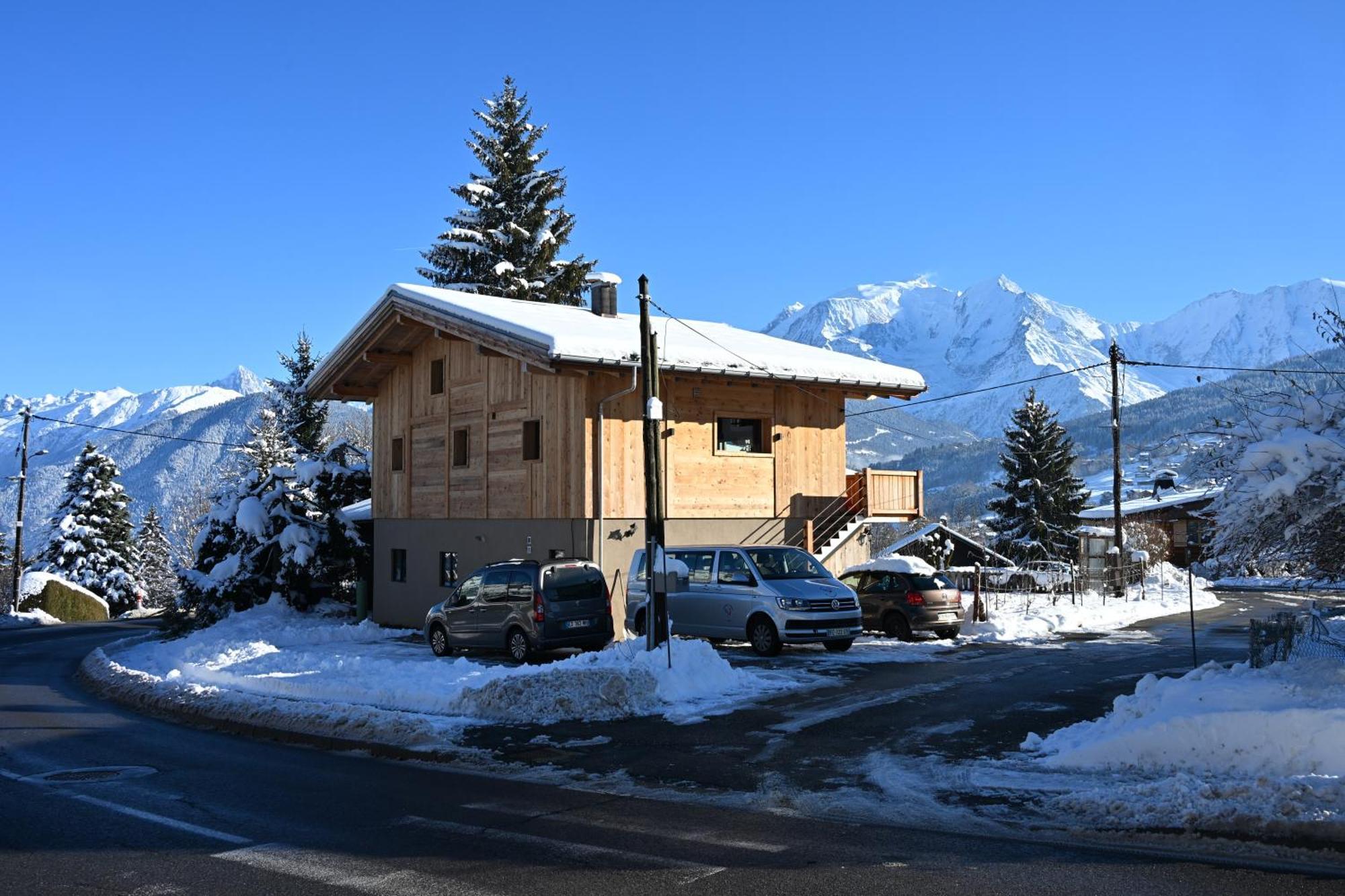 Chalet Montana กงบลู ภายนอก รูปภาพ